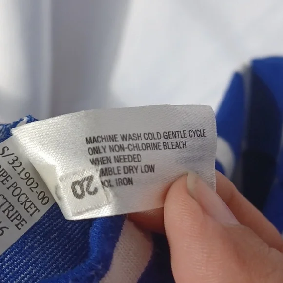 GAP Blue/white striped heavy tee dress with pockets, back zip, front pockets - Picture 8 of 8